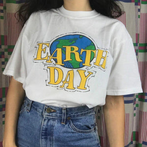 Camiseta 90s Earth Day-4Evah Young